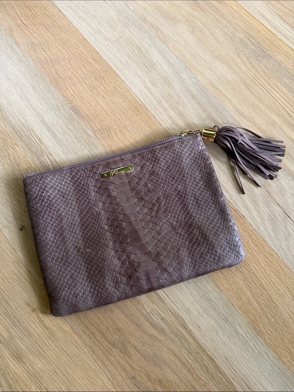 GiGi New York All-in-One Clutch